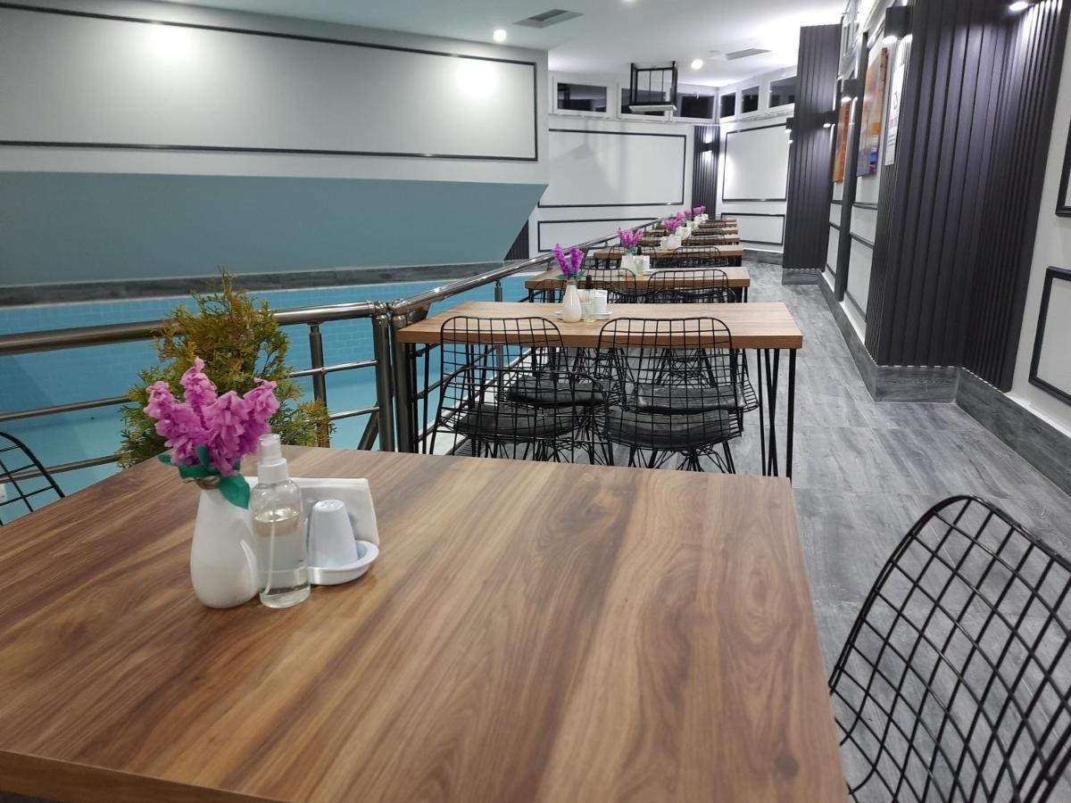 Asiwa Hotel إسكيشير المظهر الخارجي الصورة